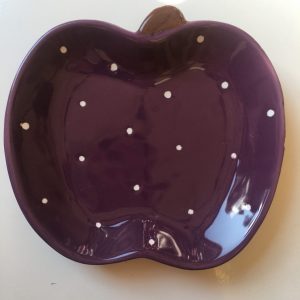Ceramiczny talerzyk w kształcie jabłka kolor fioletowy