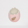 Donica, osłonka w kształcie skorupki jajka kolor różowy wys 13 cm