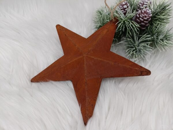 Metalowa gwiazda -dekoracja bożonarodzeniowa