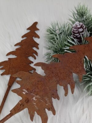 Metalowa choinka -dekoracja bożonarodzeniowa